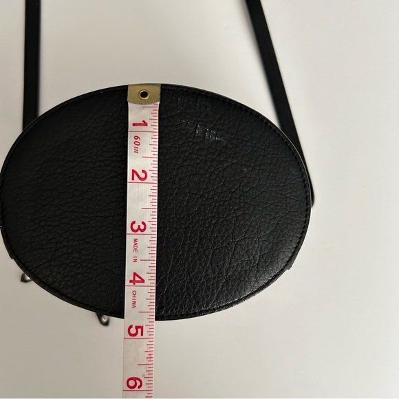 Black pebbled Leather Leopard Print Round Zipper Bucket shoulder Crossbody Bag - Picture 8 of 12